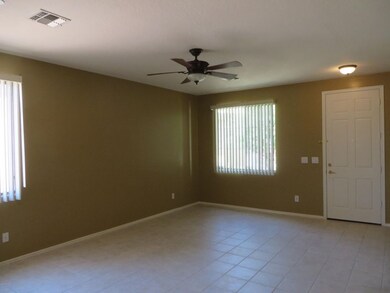 40112 N Graham Ct unit 35, Phoenix, AZ 85086 - photo 3