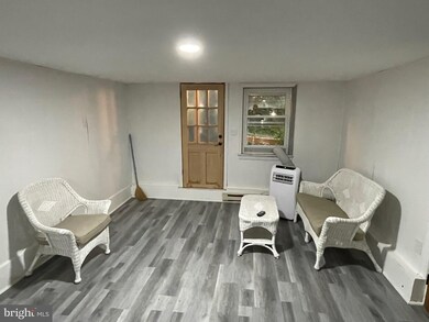 8 Chapman St, Berkeley Springs, WV 25411 - photo 4