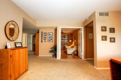 505 W Summit Pl 4