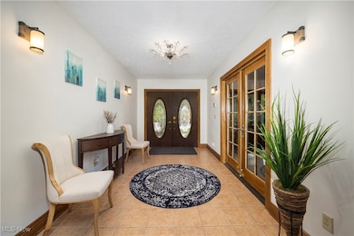 7587 Lewis Rd, Olmsted Falls, OH 44138 - photo 4