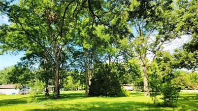 610 E 7th St, Pleasanton, KS 66075 - photo 3