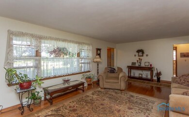 1426 E Sandusky St, Findlay, OH 45840 - photo 3