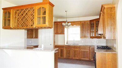 519 Finch, Laredo, TX 78045 - photo 4