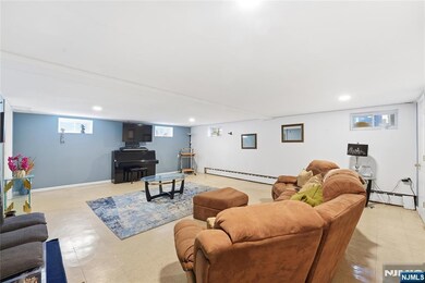 175 Weaver Ave, Bloomfield, NJ 07003 - photo 6