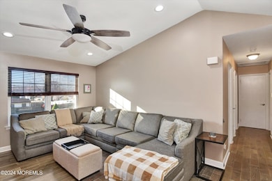 07-Living Room