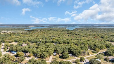 205 Hampton Rd, Ardmore, OK 73401 - photo 2