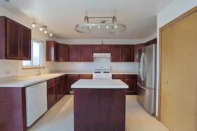 2726 W Hidden Glen Dr, Waukegan, IL 60085 - photo 4