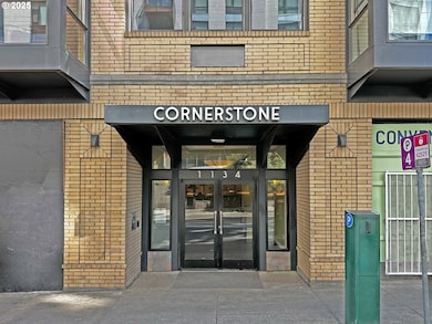 1134 SW Jefferson St unit 301, Portland, OR 97201 - photo 2