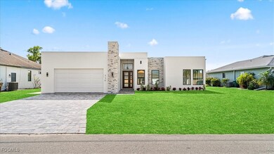 526 SE 4th St, Cape Coral, FL 33990 - photo 5