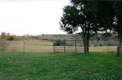 620 Parsons Ln, Harrodsburg, KY 40330 - photo 4