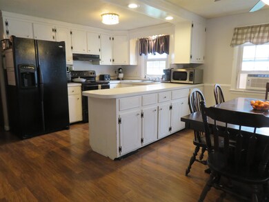 620 S Main St, Nashua, NH 03060 - photo 2