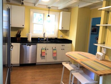 8 Pennacook Ave, Oak Bluffs, MA 02557 - photo 4