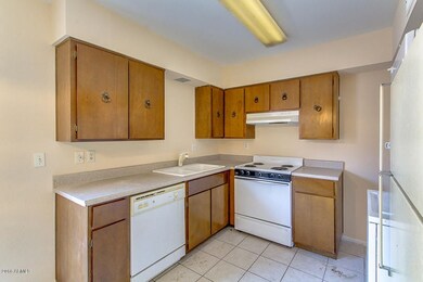6512 S Newberry Rd unit C, Tempe, AZ 85283 - photo 7