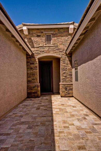 734 W Basswood Ave, San Tan Valley, AZ 85140 - photo 4