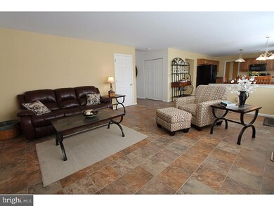 396 Buckingham Cir, Harleysville, PA 19438 - photo 7