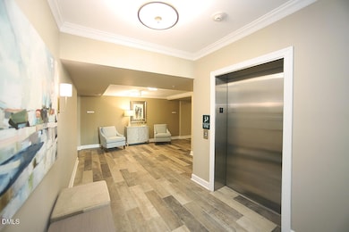 100 Northbrook Unit 207K