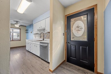 1407 17th St S, Fargo, ND 58103 - photo 6