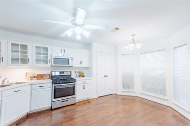 32002 Sue Ln, Pinehurst, TX 77362 - photo 2