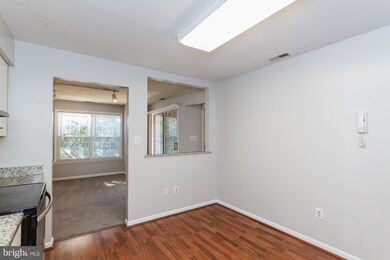 2107 Woodbox Ln unit B, Baltimore, MD 21209 - photo 6