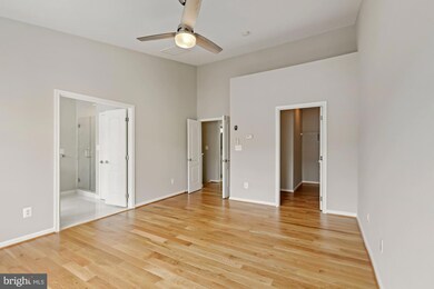 25818 Kirkwood Square, Chantilly, VA 20152 - photo 5