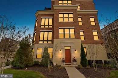 500 Riversail Ln unit 438, Oxon Hill, MD 20745 - photo 2