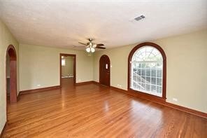 824 W 32nd St, Houston, TX 77018 - photo 2