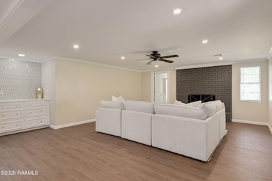 4-web-or-mls-178 Bertrand Rd-4