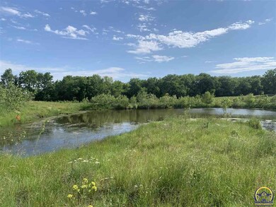 5037 SW Urish Rd, Topeka, KS 66610 - photo 7