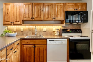 Kitchen 4