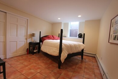 61 Linden St unit B, Brookline, MA 02445 - photo 5