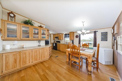 190 Deer Trail, Springtown, TX 76082 - photo 4