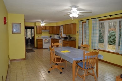 24 Windwood Dr, Ludlow, MA 01056 - photo 3