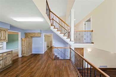 10052 Rosehill Rd, Lenexa, KS 66215 - photo 7