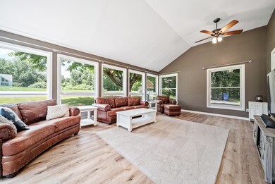 7 Moulton Dr, Londonderry, NH 03053 - photo 5