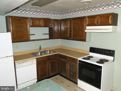 88 Carnival Dr, Taneytown, MD 21787 - photo 6