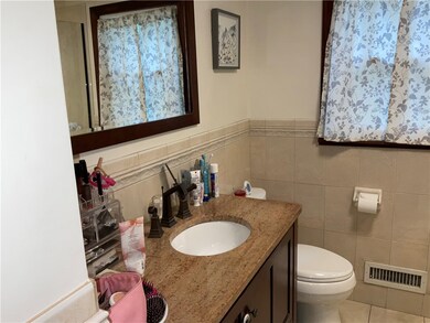 60 Mckinley St, Warwick, RI 02886 - photo 7