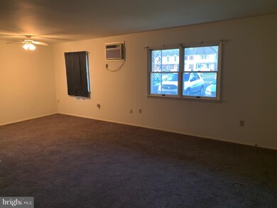 956 E Maple St unit B, Palmyra, PA 17078 - photo 3