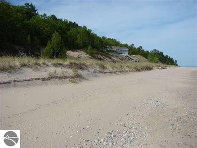 Here's a great shot of the beach - as can be seen,