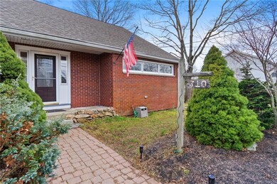 310 Sandy Ln, Warwick, RI 02889 - photo 2