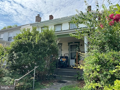 129 E Franklin St, Greencastle, PA 17225 - photo 2