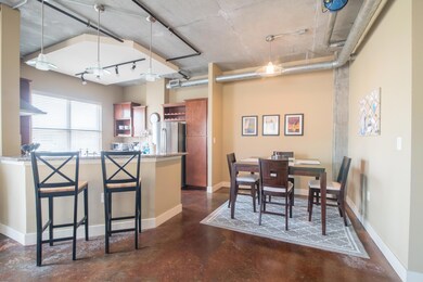 Kitchen/Dining