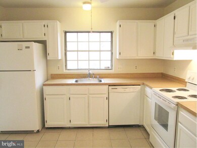 3431 Elenoir Ct, Bowie, MD 20716 - photo 4