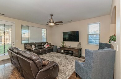121222-1021-Simonian-Ave-Fowler-CA-05
