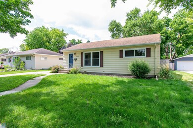 1421 17th St S, Moorhead, MN 56560 - photo 2