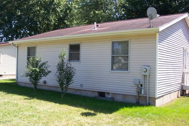 1009 S Ohio Ct, Sturgis, MI 49091 - photo 2