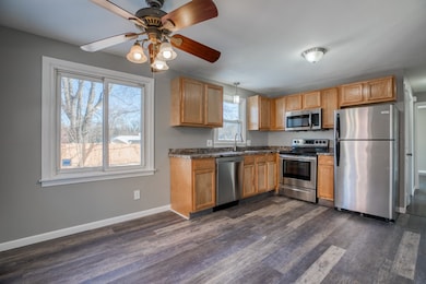 173 Lucerne Rd, Springfield, MA 01119 - photo 2