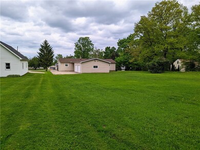 3151 Bradford Ave, Erie, PA 16506 - photo 3