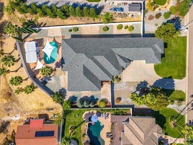 02-1235 Chandon Ct - Exterior-6