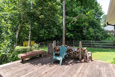 2825 Edwin Jones Dr, Charlotte, NC 28269 - photo 3