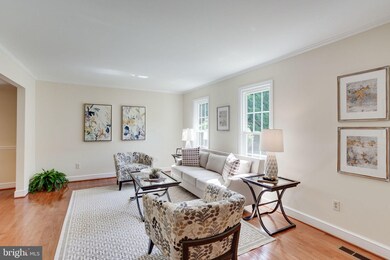 9814 Fosbak Dr, Vienna, VA 22182 - photo 6